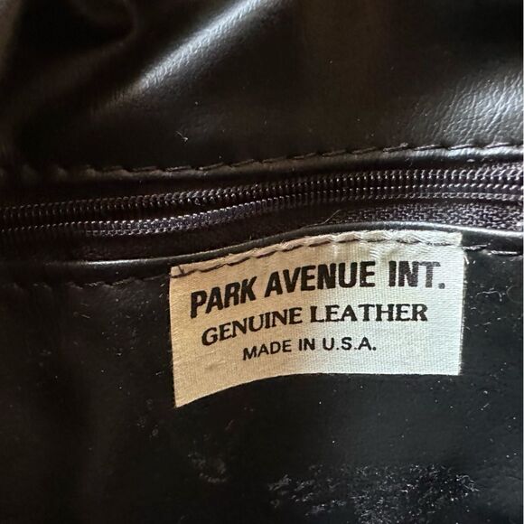 Park Ave Int Vintage genuine leather alligator brocade and metal detailing purse - Picture 4 of 10